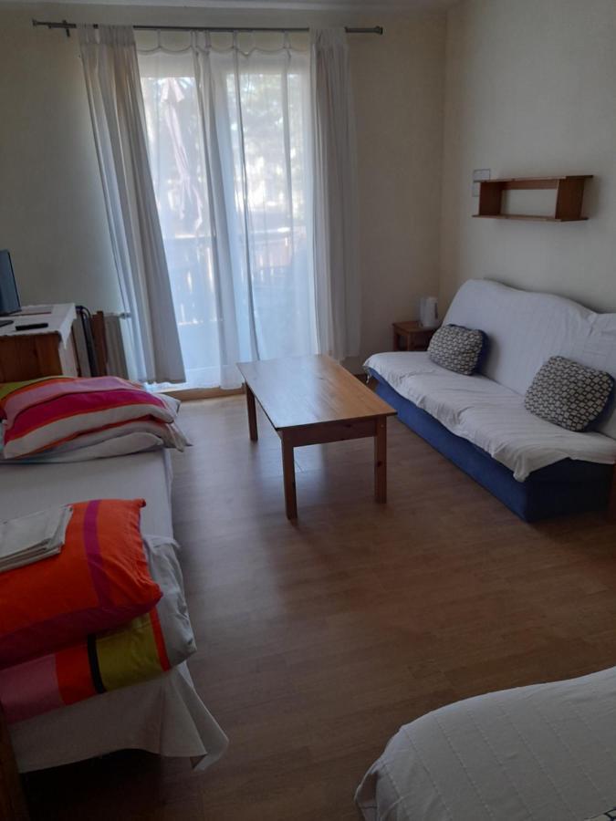 Osrodek Wypoczynkowy W Sosnowym Lesie Hotel Międzywodzie Buitenkant foto