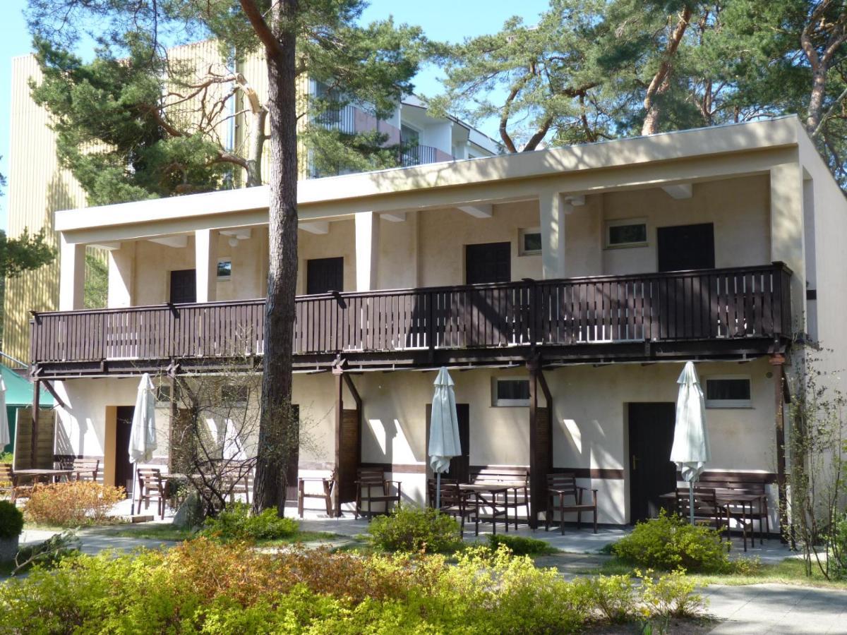 Osrodek Wypoczynkowy W Sosnowym Lesie Hotel Międzywodzie Buitenkant foto