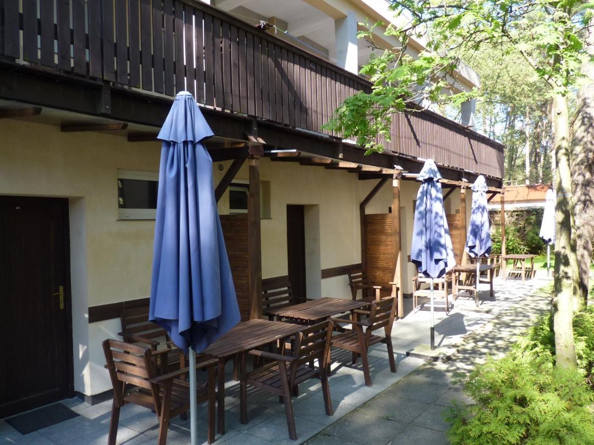 Osrodek Wypoczynkowy W Sosnowym Lesie Hotel Międzywodzie Buitenkant foto