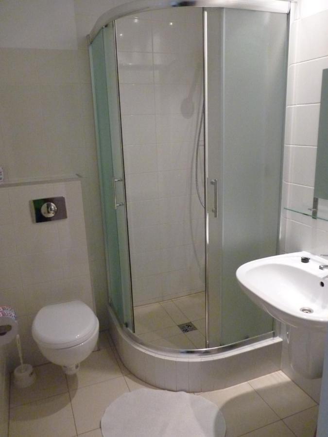 Osrodek Wypoczynkowy W Sosnowym Lesie Hotel Międzywodzie Buitenkant foto