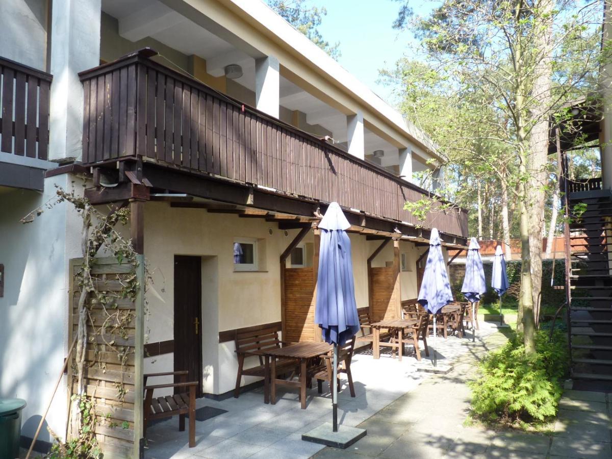 Osrodek Wypoczynkowy W Sosnowym Lesie Hotel Międzywodzie Buitenkant foto