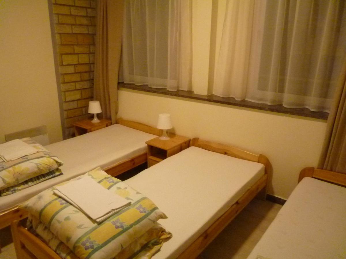 Osrodek Wypoczynkowy W Sosnowym Lesie Hotel Międzywodzie Buitenkant foto